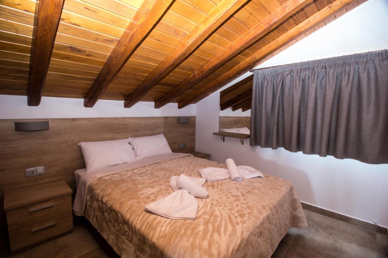 Apartament Golden Attic Nea Roda Zewnętrze zdjęcie